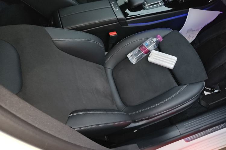 Used Mercedes-Benz A-Class 2022 Revised Version A 200 L Sport Sedan Fashionable Style
