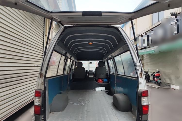 Used King Long Golden Way 2015 2.0L Entrepreneurial Version V19