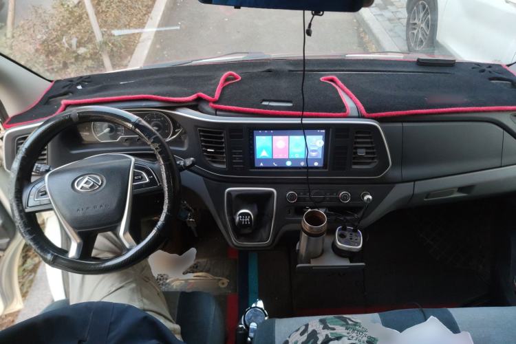 Used SAIC MAXUS Xintu V80 2023 2.0T Manual Classic Aoyuntong Power Version Short Wheelbase Mid-Height 5/6-Seater