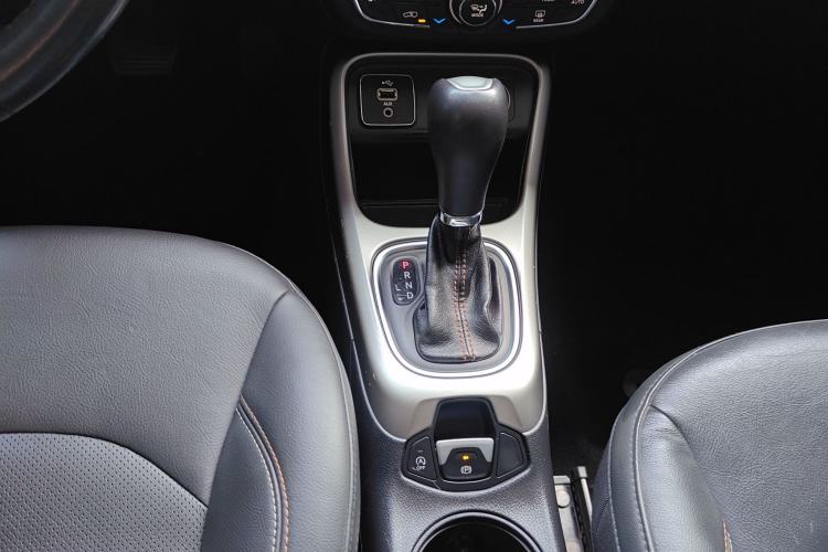 Used  Compass 2017 200T Automatic Family Edition
