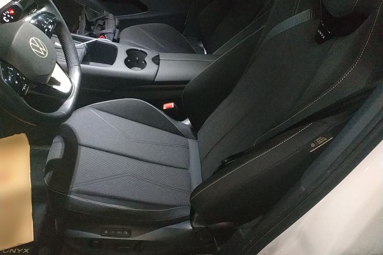 Used Volkswagen ID.UNYX 2024 Pro Long-Range Version
