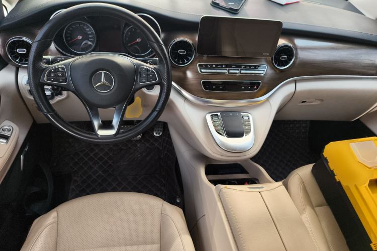 Used Mercedes-Benz V-Class 2020 V 260 L Long-wheelbase Luxury Edition