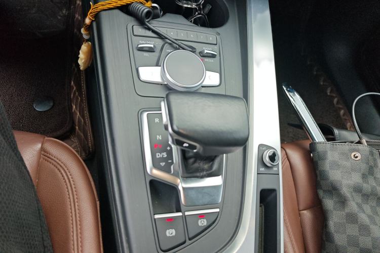 Used Audi A4L 2018 30th Anniversary Edition 40 TFSI Fashion Model