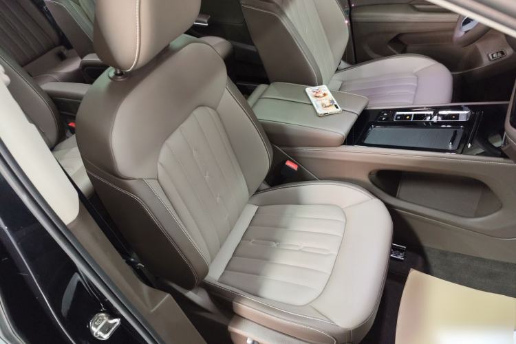 Used Volkswagen Viloran 2024 380TSI Luxury Edition
