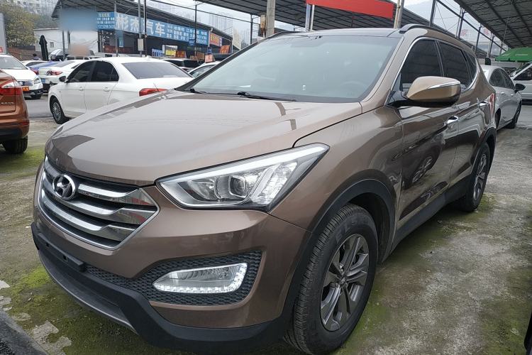 Used Hyundai Santa Fe 2015 2.4L Automatic Two-Wheel Drive Smart Version 5 Seats