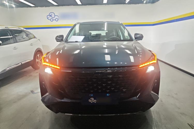 Used Oshan Z6 2023 Blue Whale 1.5T DCT Smart-Led City Edition
