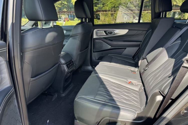 Used GAC Trumpchi GS8 2024 Linghang Series 2.0 TGDI Four-Wheel Drive Luxury Smart Connectivity Version