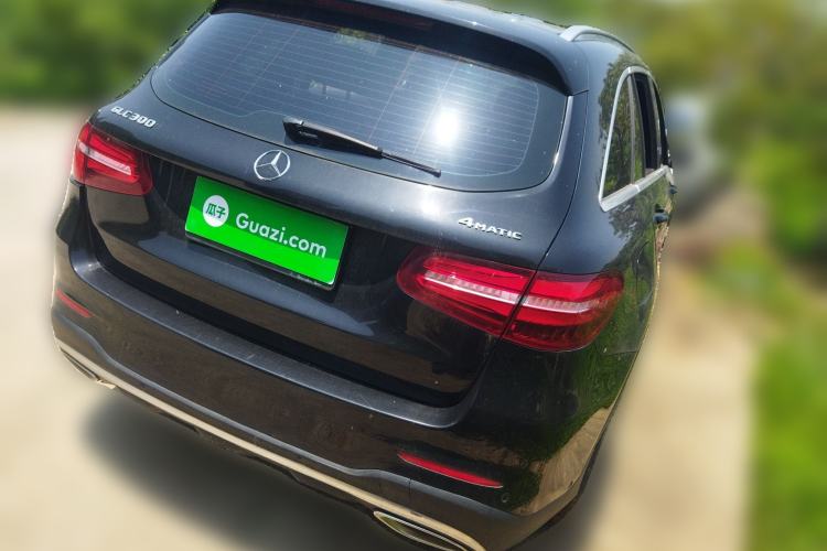 Used Mercedes-Benz GLC 2017 GLC 260 4MATIC Luxury Model