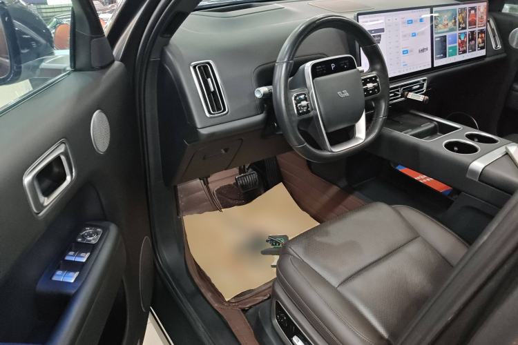 Used Li Auto L8 2023 Pro Model
