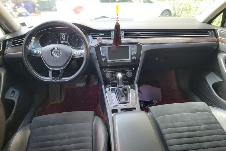 Used Volkswagen Magotan 2017 330TSI DSG Luxury Model