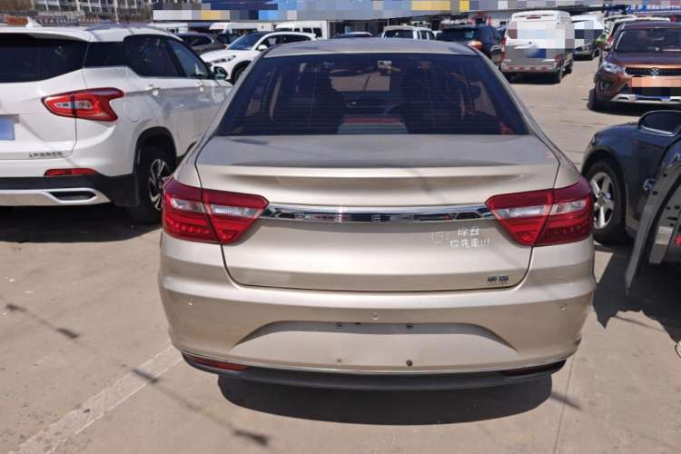 Used Geely Auto Vision 2019 Upgraded Model 1.5L Manual Luxury Version China VI Standard
