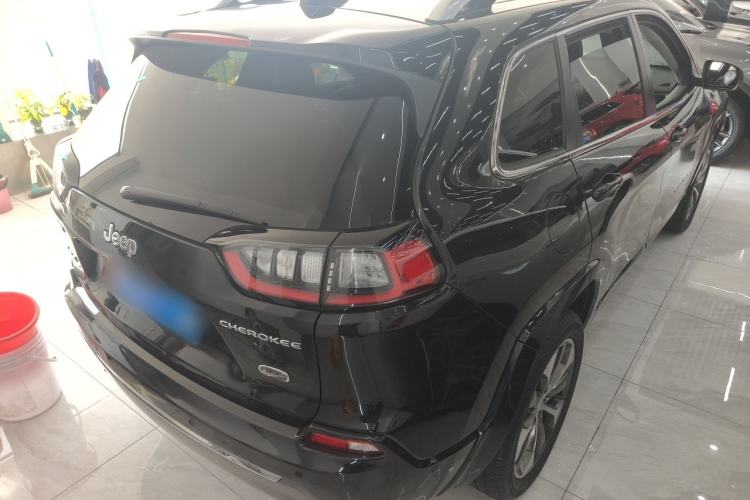 Used  Cherokee 2019 2.0T Four-Wheel Drive All-Round Version China VI
