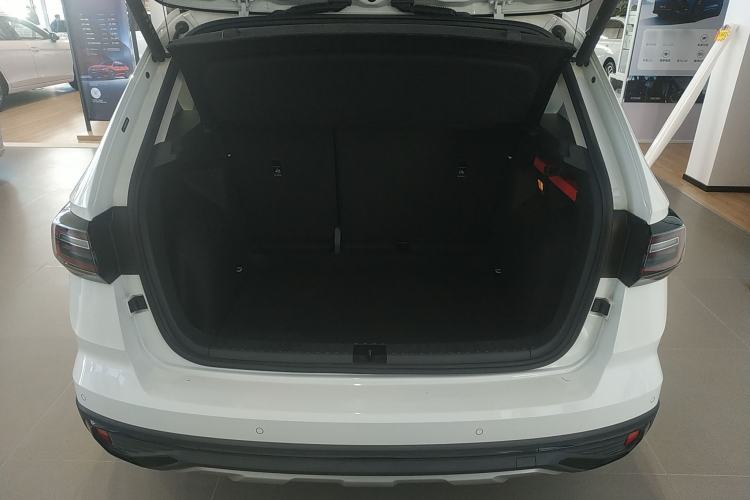 Used Volkswagen Tharu 2024 300TSI Two-Wheel-Drive Moon Luxury Edition