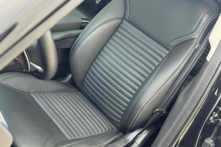 Used Land Rover Discovery 2024 360 PS S