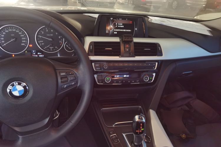 Used BMW 3 Series 2016 316i Fashion Model
