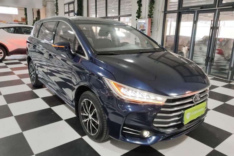 Used BYD Song MAX 2017 1.5T Manual Smart Connect Luxury 7-Seater
