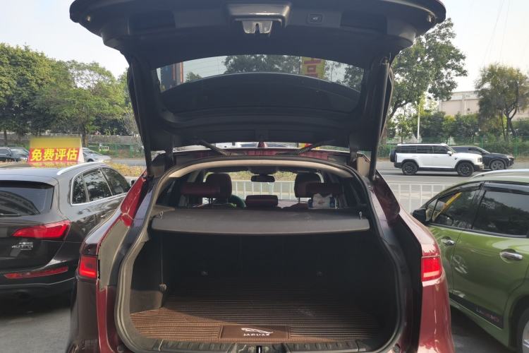 Used Jaguar F-PACE 2016 2.0T Two-Wheel Drive Urban Luxury Edition
