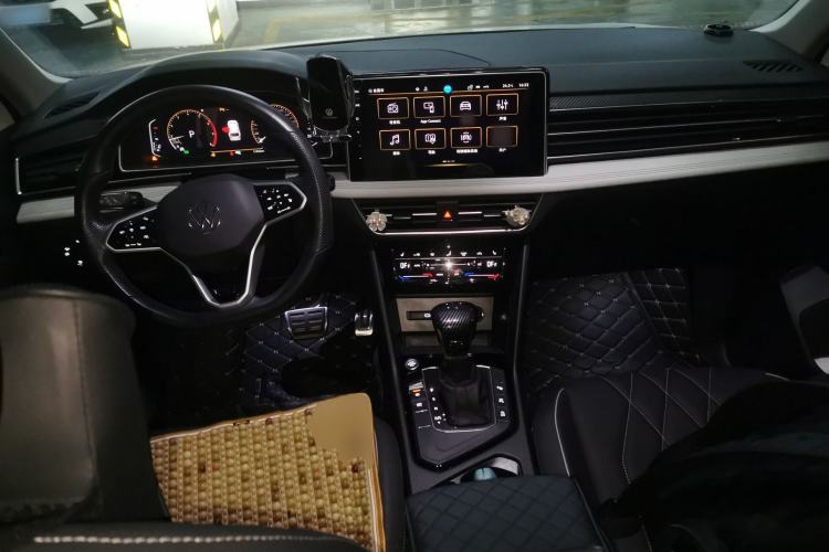 Used Volkswagen Tiguan L 2023 330TSI Automatic Two-Wheel Drive R-Line Enjoyment Edition
