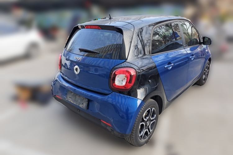 Used  forfour 2018 0.9T 66 kW Pioneer Edition
