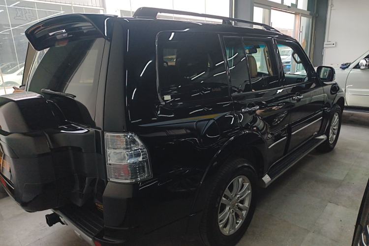 Used Mitsubishi Pajero 2019 V97 3.8L 5-Door GLS Sunroof Dual Differential – Middle East
