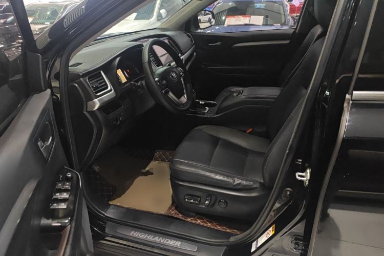 Used Toyota Highlander 2017 2.0T Four-Wheel Drive Luxury Edition 7 Seats