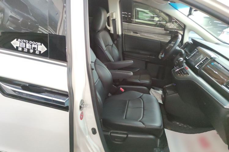 Used Honda Elysion 2016 2.4L Classic Edition
