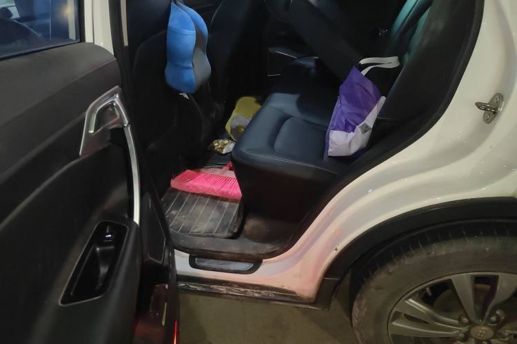 Used Geely Auto Emgrand X7 Sport 2016 2.0L Manual ZhiShang Version
