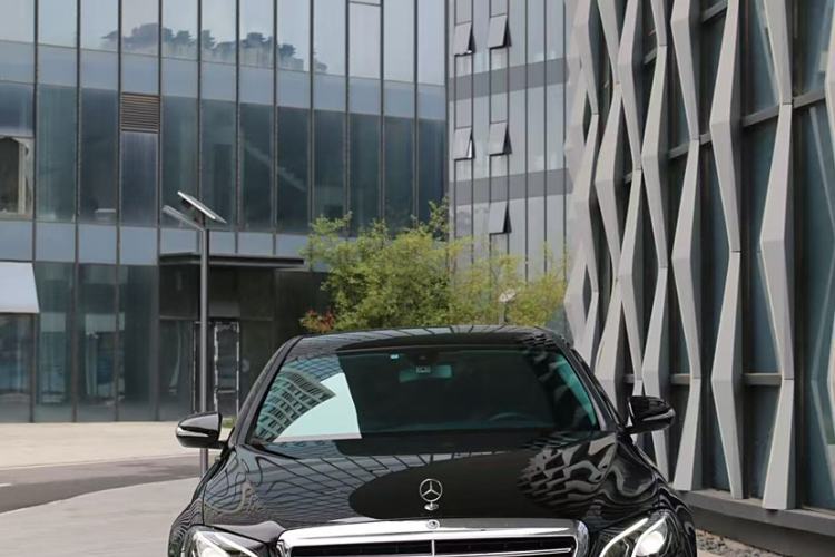 Used Mercedes-Benz E-Class 2018 Facelift E 200 L Sport Edition
