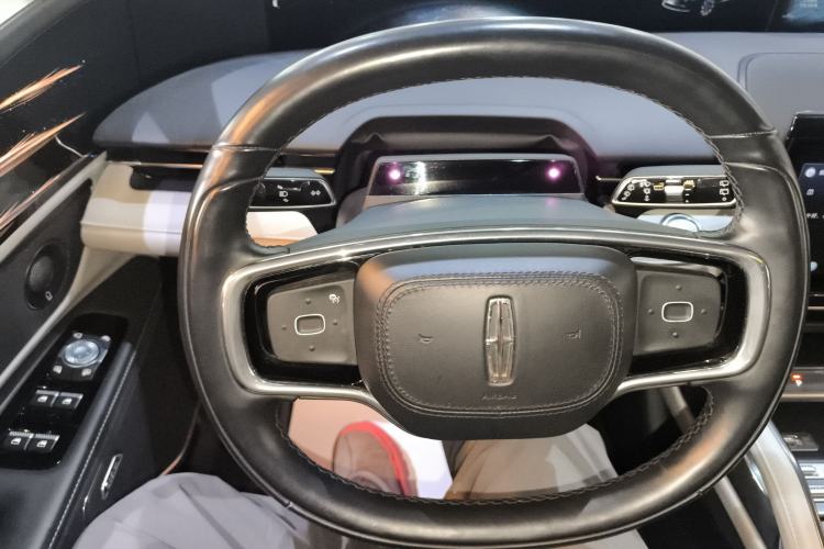 Used Lincoln Nautilus 2023 2.0T All-Wheel-Drive Zunrui Hybrid Version
