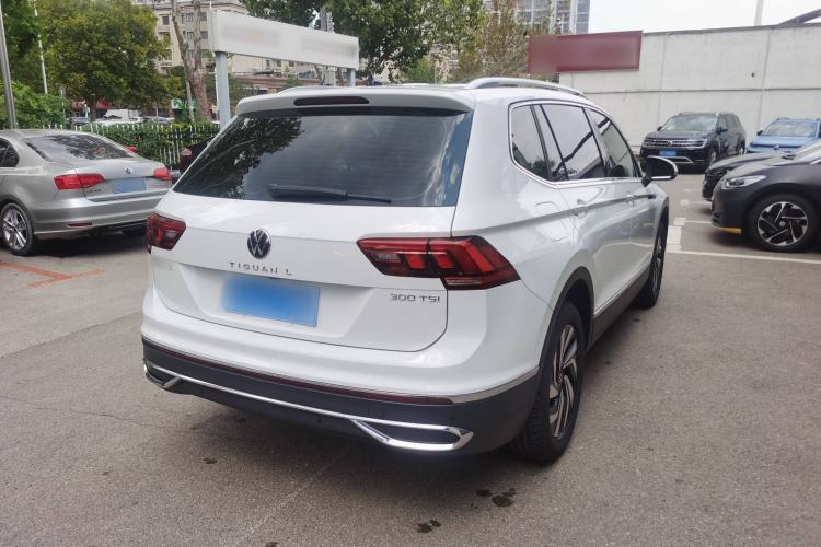 Used Volkswagen Tiguan L 2024 300TSI Automatic Two-Wheel Drive Smart Edition
