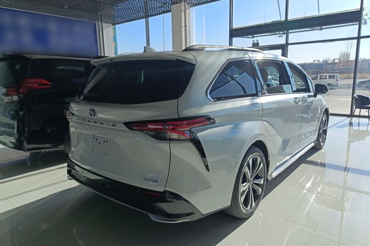 Used Toyota Granvia 2023 2.5L Hybrid Prestige PLUS Edition
