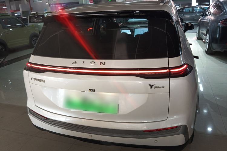 Used AION Y 2024 Younger