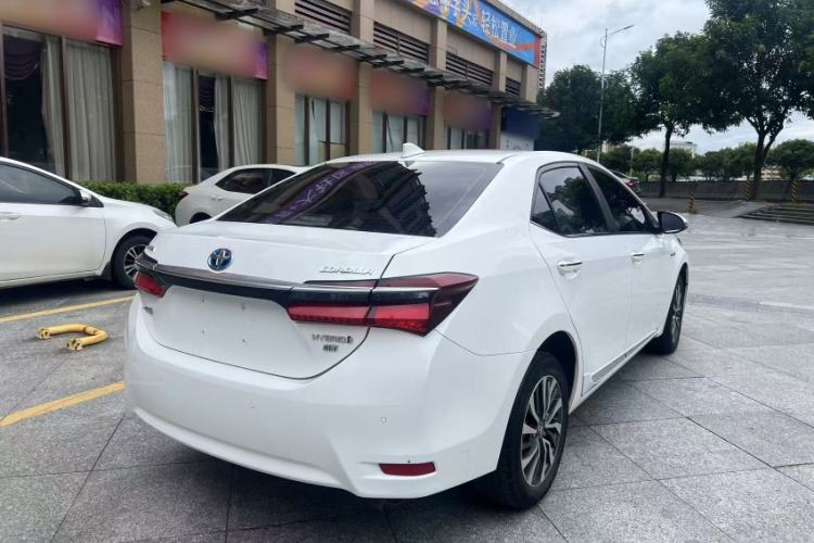 Used Toyota Corolla 2018 Dual-Engine 1.8L E-CVT Smart Edition
