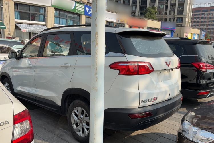 Used Wuling Hongguang S3 2018 1.5L Manual Comfort Model China V Standard