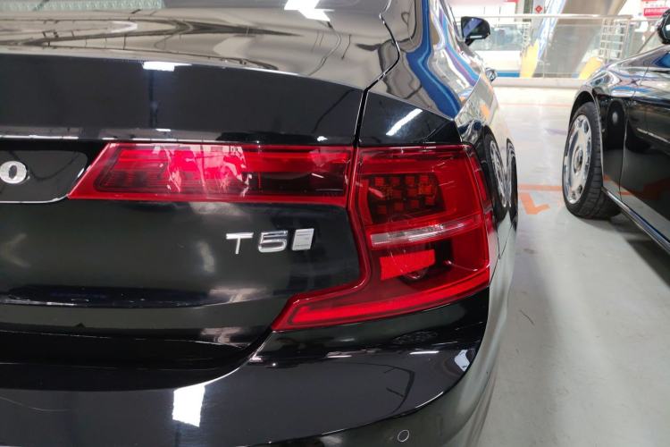 Used Volvo S90 2020 Facelifted T5 Zhiyi Luxury Edition