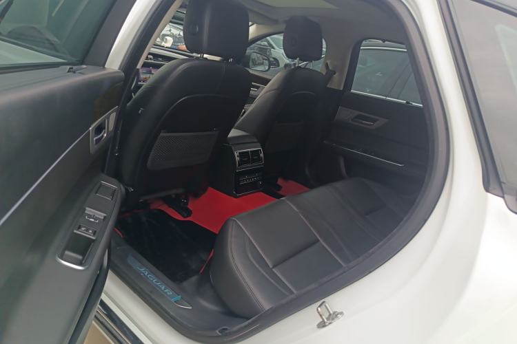 Used Jaguar XFL 2018 XFL 2.0T 250 PS Luxury Edition
