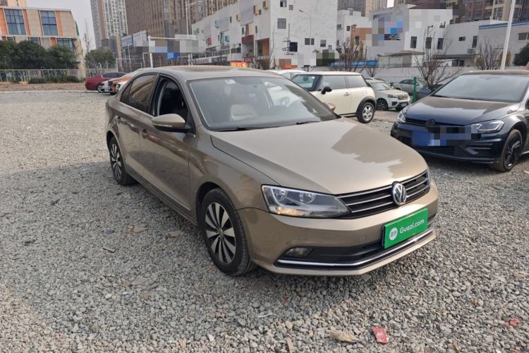 Used Volkswagen Sagitar 2017 230TSI Automatic Comfort Version