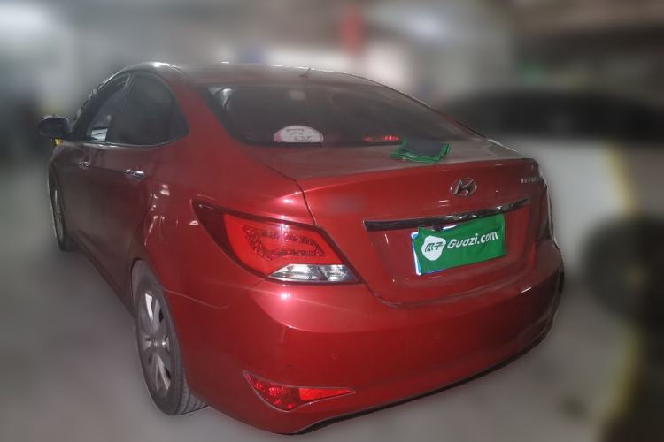 Used Hyundai Verna (older generation) 2014 1.4L Manual Top-Tier Model TOP