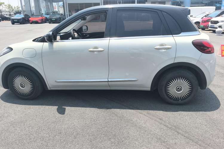 Used Wuling Bingo 2023 333 km Lingxi Connected Version
