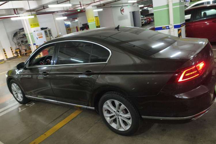 Used Volkswagen Magotan 2019 330TSI DSG Luxury Model China V Standard
