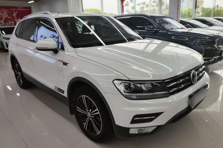 Used Volkswagen Tiguan L 2019 330TSI Automatic Two-Wheel Drive Panoramic Comfort Edition China VI Standard
