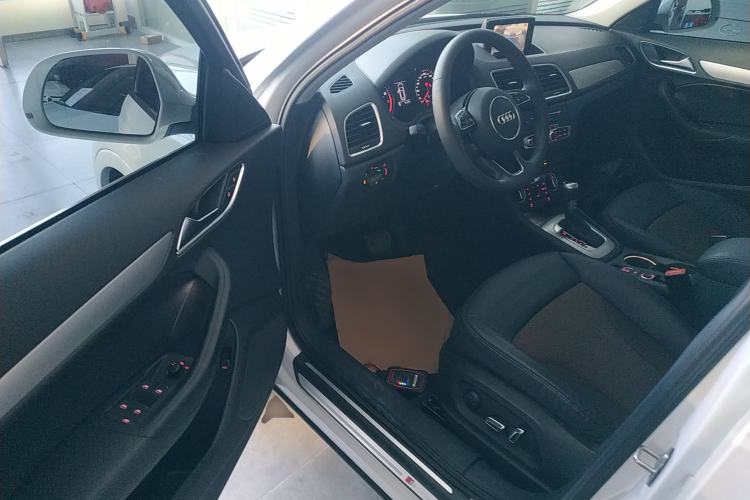 Used Audi Q3 2018 30th Anniversary Edition 35 TFSI Fashion Model
