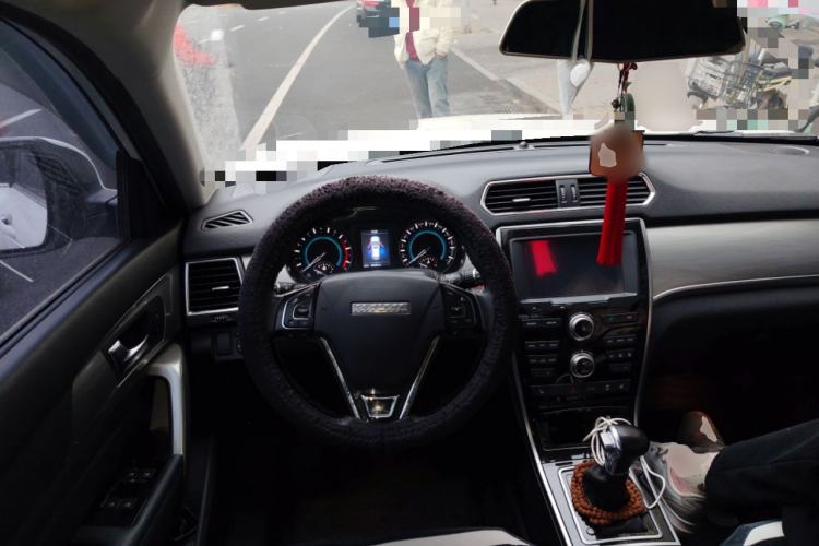 Used Haval H2 2017 Red-Label 1.5T Automatic Two-Wheel Drive Luxury Model
