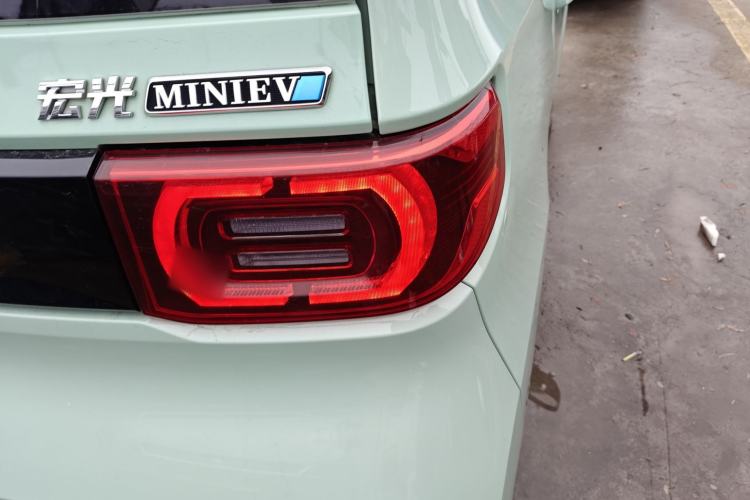 Used Wuling Hongguang MINIEV 2021 Macaron Premium Model – Lithium-NMC