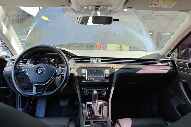 Used Volkswagen Magotan 2018 Facelift 380TSI DSG Luxury Version
