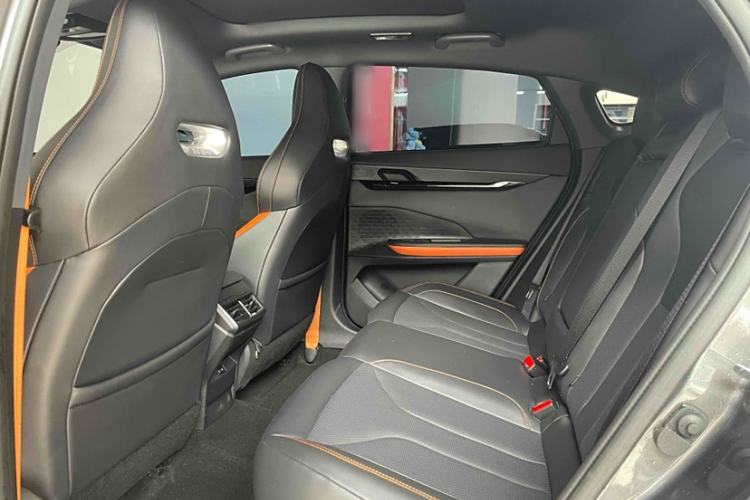 Used Changan UNI-V 2024 1.5T High-Energy Version
