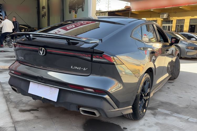 Used Changan UNI-V 2024 1.5T Prestige Edition
