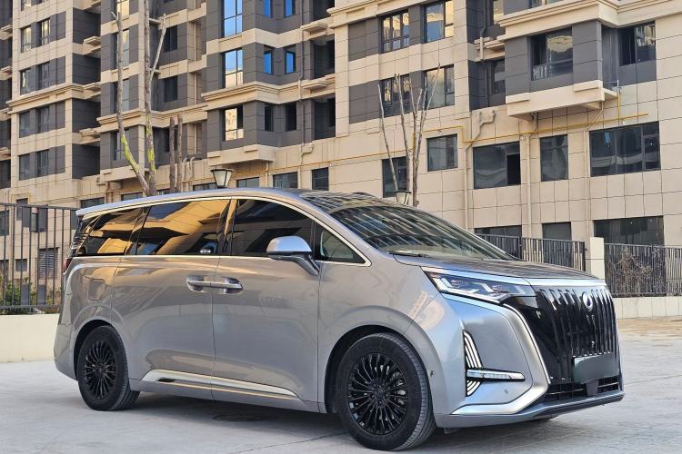 Used Denza D9 2022 EV 600 Four-Wheel Drive Flagship Model
