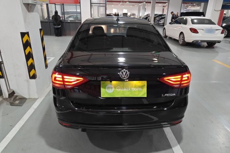 Used Volkswagen Lavida 2017 1.6L Automatic Fashion Edition
