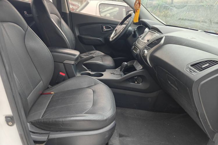 Used Hyundai ix35 2013 2.0L Automatic Two-Wheel Drive Smart GLS China IV Standard
